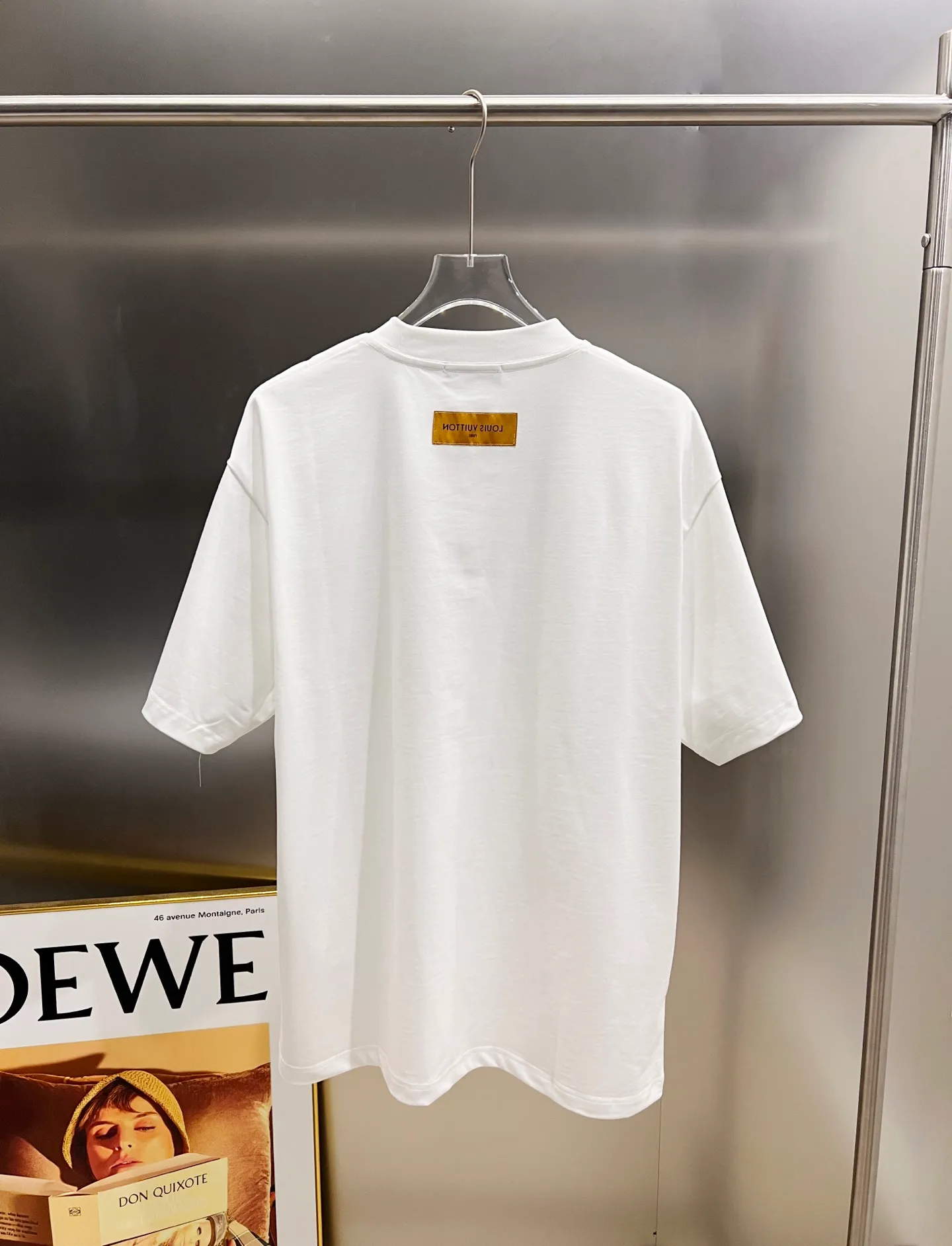 🅿️190 1v Louis* 2025 autumn and winter new style classic letter three-dimensional craft design high-end version! Highly breathable and comfortable, customized double yarn plain cotton fabric. Short-sleeved T-shirt. Same style for men and women. Sizes S M L XL XXL Five sizes black white